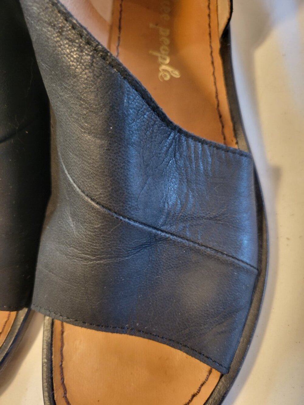 Free People Black Leather Slide Sandals Made in Spain Women's EU 37.5 US 7.5 - Picture 4 of 13